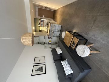 Divino monoambiente con amenities. Todo luz!!