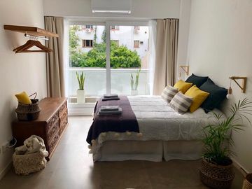 Divino monoambiente con amenities. Todo luz!!