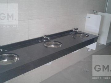 Galpón/Deposito en Venta en Lomas De Zamora