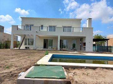 House - El Canton