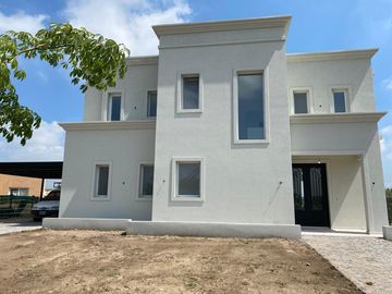 House - El Canton