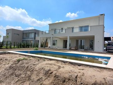 House - El Canton