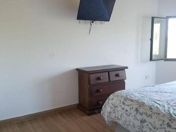 Lomas de la Carolina , fondo golf , Pileta ! Dormitorio en planta baja