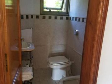 Lomas de la Carolina , fondo golf , Pileta ! Dormitorio en planta baja