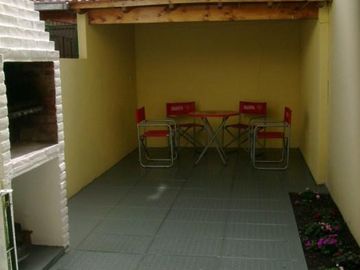 Impecable dúplex 3 ambientes, con patio y parrilla - San Bernardo Del Tuyu