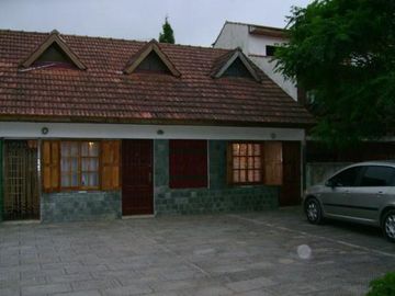 Impecable dúplex 3 ambientes, con patio y parrilla - San Bernardo Del Tuyu