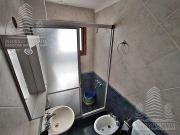 EXCELENTE Y ESPECTACULAR DEPARTAMENTO!! 3 AMB. SOBRE CHIOZZA-CON COCHERA Y BALCON A LA CALLE!!