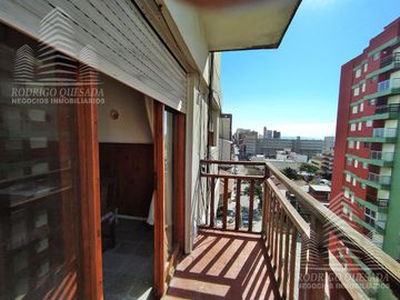 EXCELENTE Y ESPECTACULAR DEPARTAMENTO!! 3 AMB. SOBRE CHIOZZA-CON COCHERA Y BALCON A LA CALLE!!