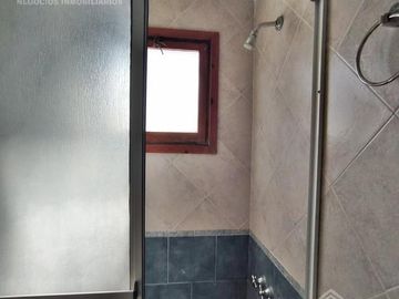 EXCELENTE Y ESPECTACULAR DEPARTAMENTO!! 3 AMB. SOBRE CHIOZZA-CON COCHERA Y BALCON A LA CALLE!!