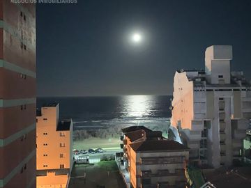 EXCELENTE Y ESPECTACULAR DEPARTAMENTO!! 3 AMB. SOBRE CHIOZZA-CON COCHERA Y BALCON A LA CALLE!!