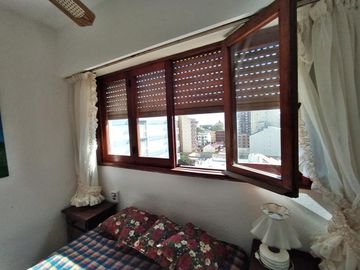 EXCELENTE Y ESPECTACULAR DEPARTAMENTO!! 3 AMB. SOBRE CHIOZZA-CON COCHERA Y BALCON A LA CALLE!!