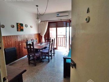EXCELENTE Y ESPECTACULAR DEPARTAMENTO!! 3 AMB. SOBRE CHIOZZA-CON COCHERA Y BALCON A LA CALLE!!