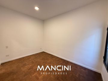 PH en venta  de 2 ambientes con patio y parrilla - San Martín Centro