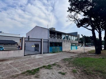 VENTA - LOCAL COMERCIAL  - EXCELENTE - SAN BERNARDO DEL TUYU - SOBRE LOTE PROPIO DE 658 M2