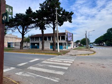 VENTA - LOCAL COMERCIAL  - EXCELENTE - SAN BERNARDO DEL TUYU - SOBRE LOTE PROPIO DE 658 M2