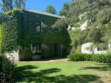 Casa en venta - Barrio Saint Thomas Norte, Canning