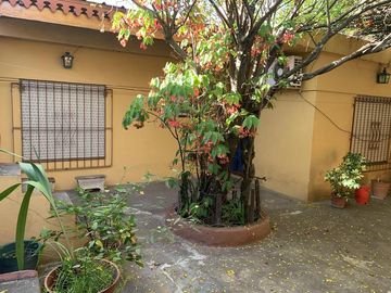 SANTILLI - LARREA 1057 - Florencio Varela