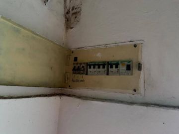 SANTILLI - LAPRIDA 860 - Lomas de Zamora Oeste
