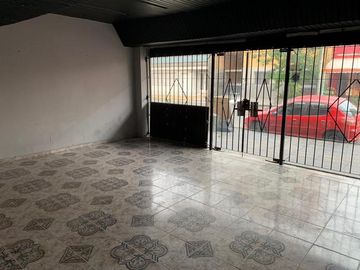 SANTILLI - LAPRIDA 860 - Lomas de Zamora Oeste