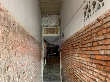 SANTILLI - LAPRIDA 860 - Lomas de Zamora Oeste