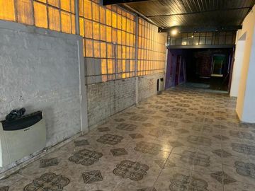 SANTILLI - LAPRIDA 860 - Lomas de Zamora Oeste