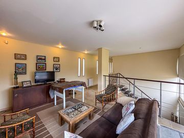 Casa de 3-4 dormitorios con pileta en San Marino - Funes Hills