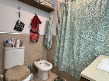 Venta de Departamento 4 ambientes con cochera y baulera en Quilmes Centro