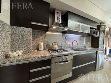 Venta de Departamento 4 ambientes con cochera y baulera en Quilmes Centro