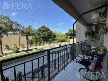 Venta de Departamento 4 ambientes con cochera y baulera en Quilmes Centro