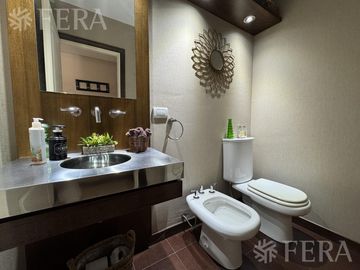 Venta de Departamento 4 ambientes con cochera y baulera en Quilmes Centro