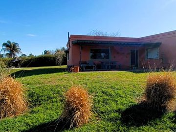VENTA Casa en Barrio El Aduar