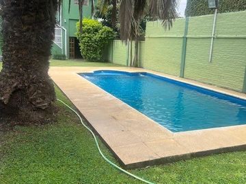 Casa en venta - 2 Dormitorios 1 Baño - 300mts2 - Longchamps