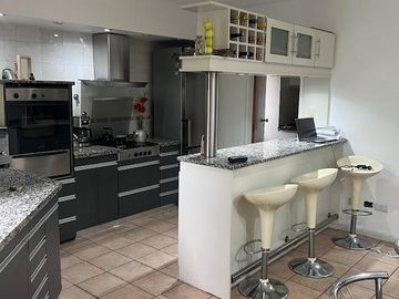 Casa en venta - 2 Dormitorios 1 Baño - 300mts2 - Longchamps