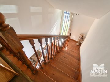 Casa en venta de 5 amb y gran jardín con pileta en Villa Martelli