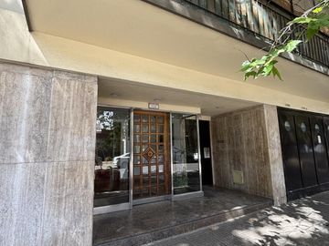 Venta Departamento en Palermo, 4 Ambientes, Toilette y Baño, Al Frente c/ Balcón, 4º Piso