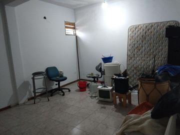 Casa  en venta en Castelar Sur