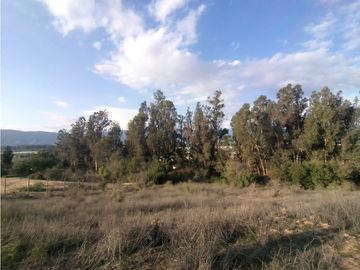 SE VENDE PARCELA EN CONDOMINIO CONSOLIDADO