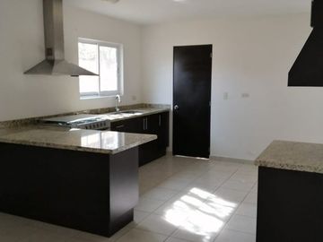 Amplia Casa de buena altura en Santa Fe Juriquilla
