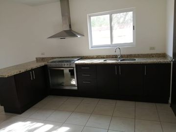 Amplia Casa de buena altura en Santa Fe Juriquilla