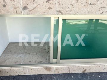 CASA EN VENTA FRACCIONAMIENTO CAPITAL SUR, COTO DUBLÍN. - (3)