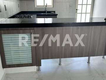 CASA EN VENTA FRACCIONAMIENTO CAPITAL SUR, COTO DUBLÍN. - (3)