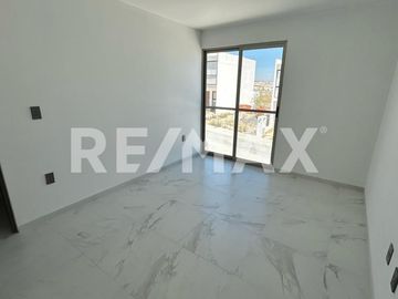 CASA EN VENTA FRACCIONAMIENTO CAPITAL SUR, COTO DUBLÍN. - (3)
