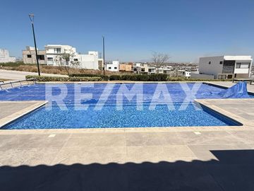 CASA EN VENTA FRACCIONAMIENTO CAPITAL SUR, COTO DUBLÍN. - (3)