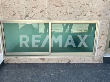 CASA EN VENTA FRACCIONAMIENTO CAPITAL SUR, COTO DUBLÍN. - (3)