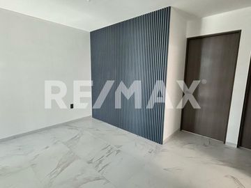 CASA EN VENTA FRACCIONAMIENTO CAPITAL SUR, COTO DUBLÍN. - (3)