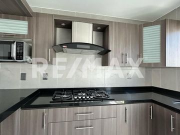 CASA EN VENTA FRACCIONAMIENTO CAPITAL SUR, COTO DUBLÍN. - (3)