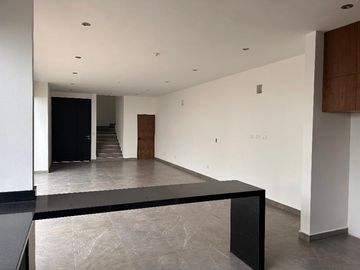 CASA EN VENTA EN SANTIAGO - ALTARES RESIDENCIAL