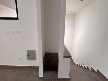 CASA EN VENTA EN SANTIAGO - ALTARES RESIDENCIAL