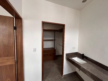 CASA EN VENTA EN SANTIAGO - ALTARES RESIDENCIAL