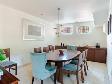 Casa con jardín